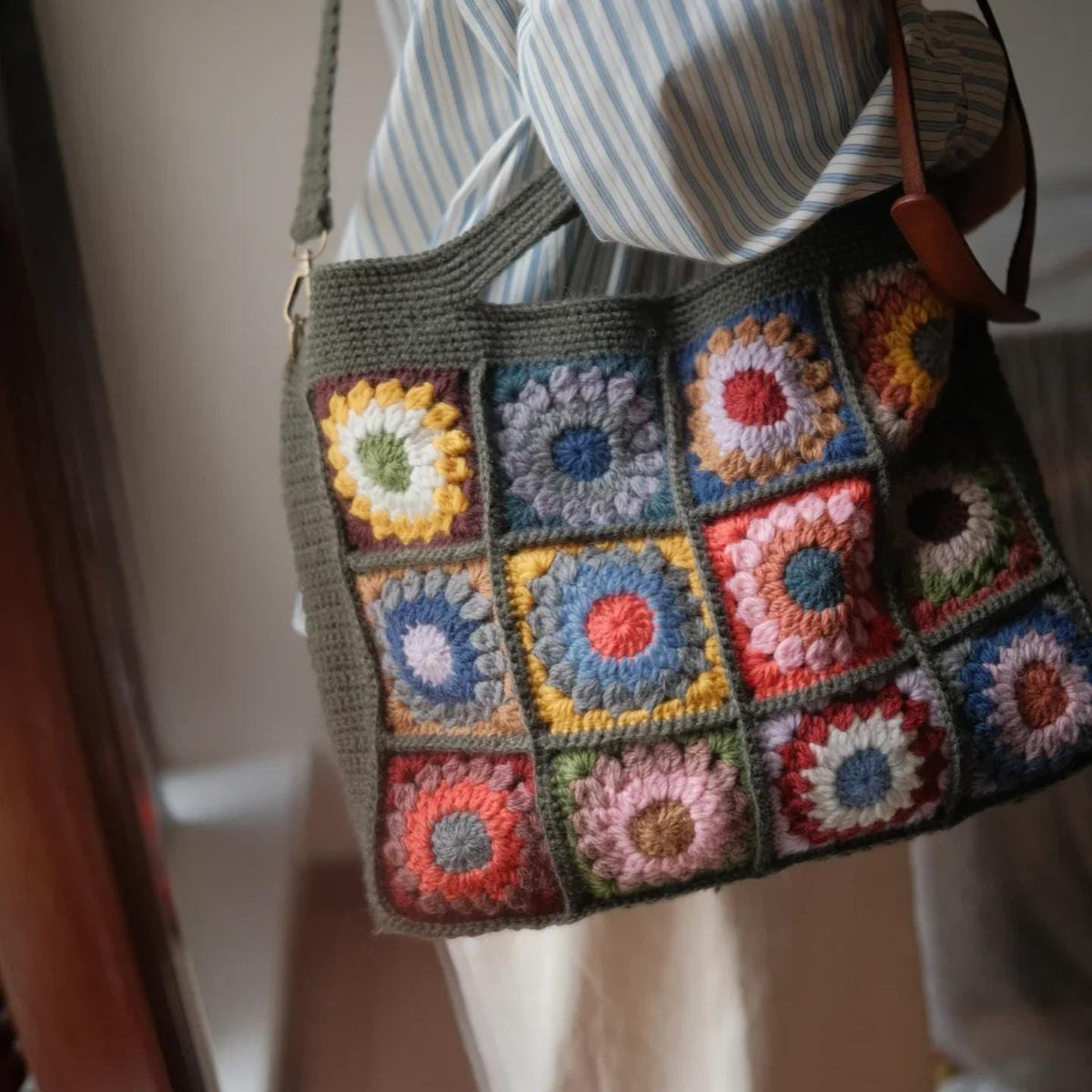 Handmade With 100% Premium Wool Crochet Tote Bag, 3D Granny Square Purse, Boho Shoulder Bag with Cotton Lining &amp; YKK Zipper, Gift for Her
