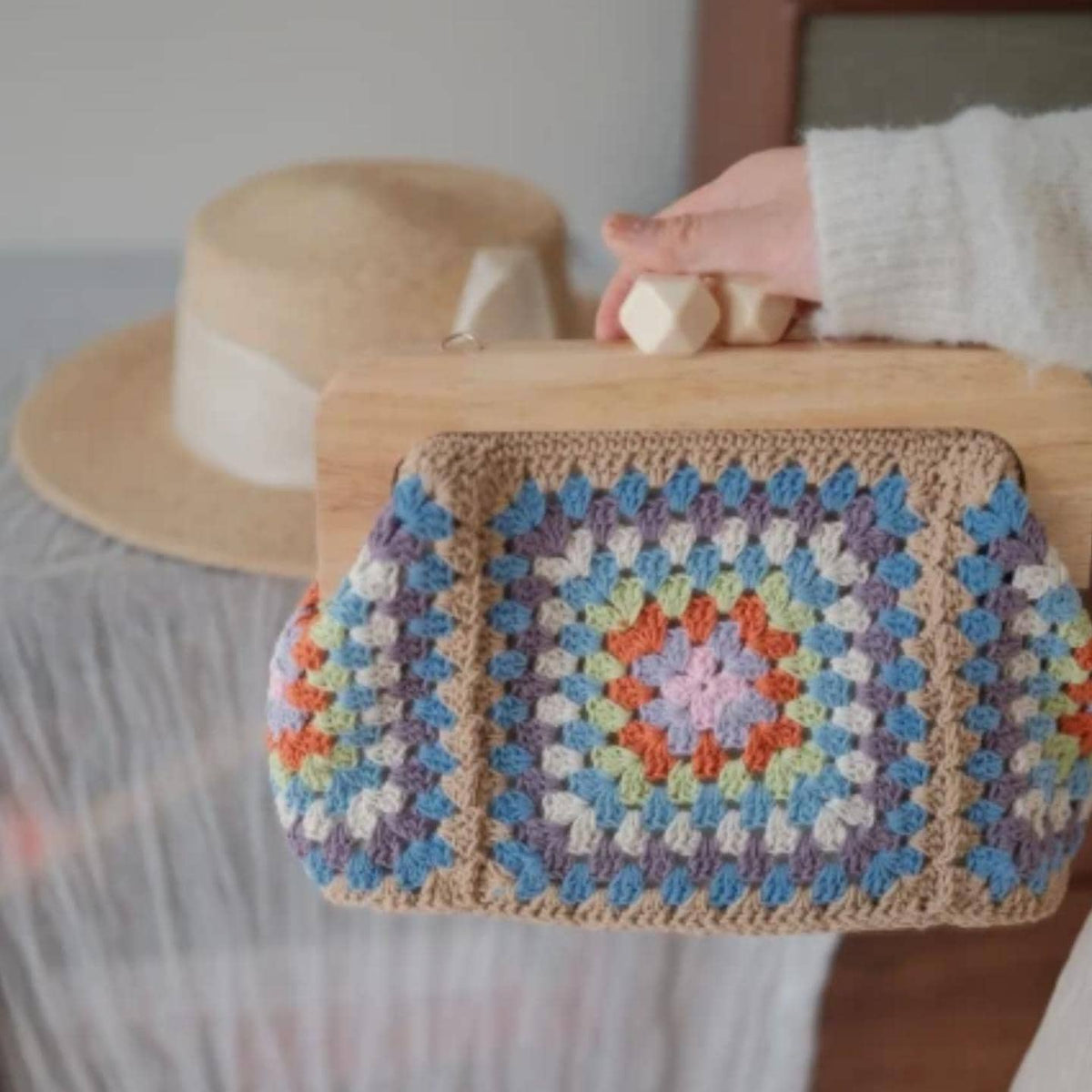 Handmade Granny Square Shoulder Bag, Anti-Pilling Yarn Wooden Frame Purse, Unique Crossbody Clutch, 10x12 Inch Handbag, Gift for her